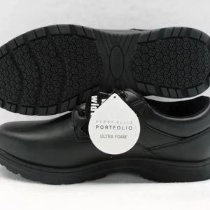 Slip resistant work shoes Perry Ellis